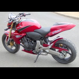 Hornet 600 rouge (2008)
